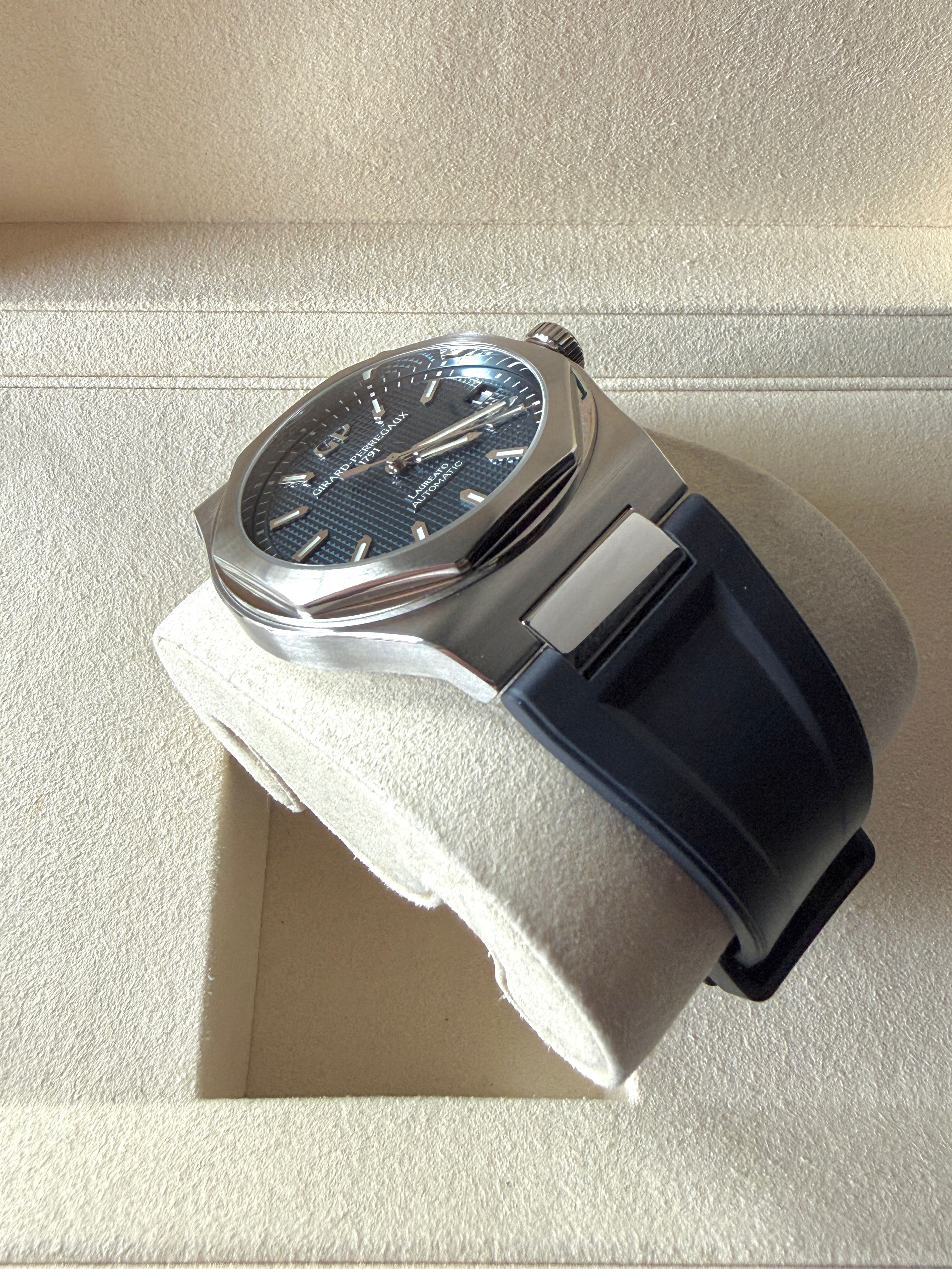Girard Perregaux Laureato