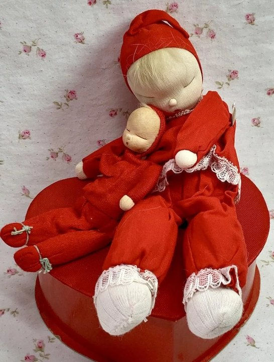 Thumbnail: Extremely RARE * 2 Shackman RED Valentine Heart Sleepy Dolls 1959