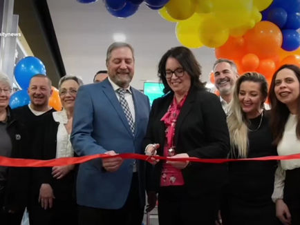 Kirkland's Uniprix reveals its newly-renovated store.