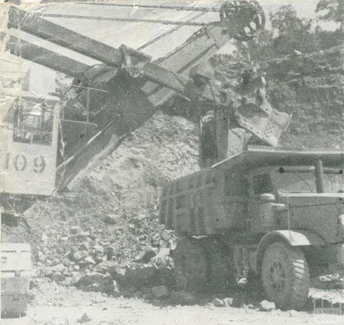 Electric shovels at Upper Yarra Dam