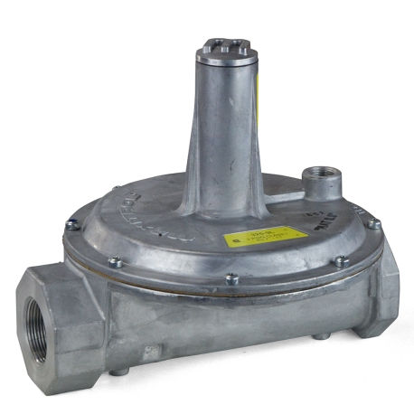 Maxitrol 325-9L 1-1/2" Gas Pressure Regulator (2 PSI, 7-11" w.c.)