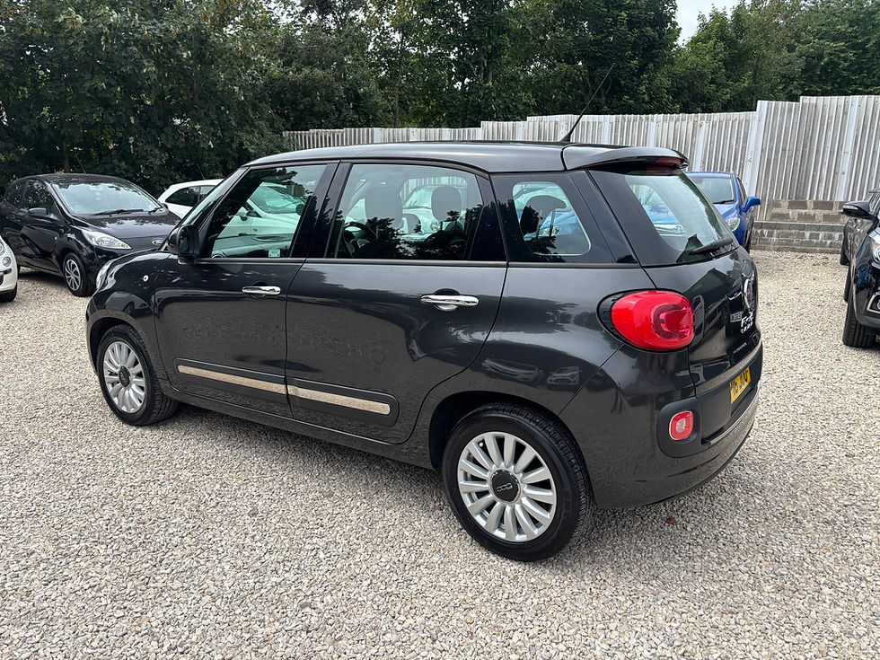 Thumbnail: Fiat 500L 1.4 Pop Star Euro 6 5dr  2016 (16)  Petrol Manual 