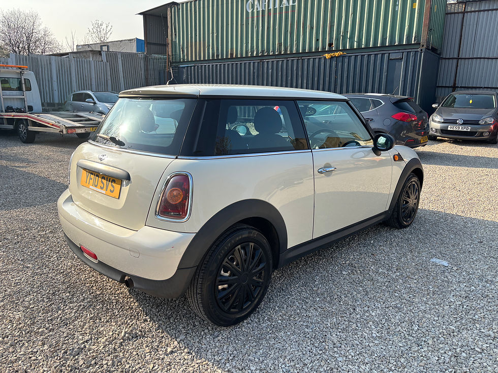 Thumbnail: MINI Hatch 1.6 First Euro 5 3dr