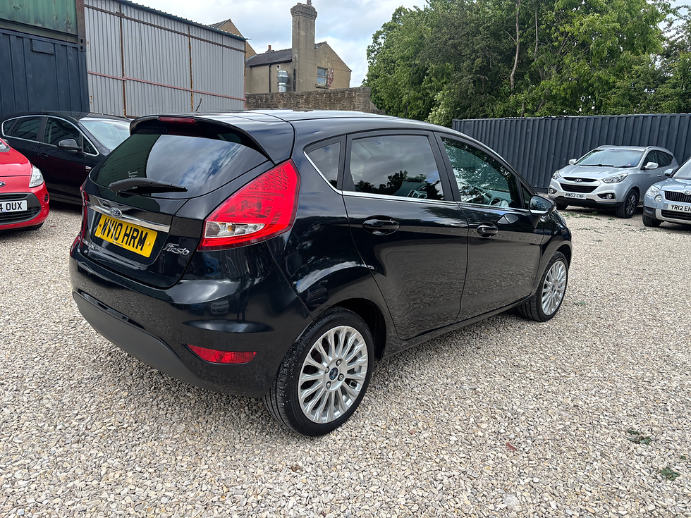 Thumbnail: Ford Fiesta 1.4 Titanium 5dr WV10HRM  2010 (10)  116,428 miles Petrol Manual Bla