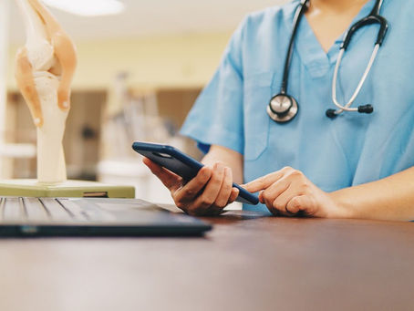 Best Orthopedic Surgeon in Delhi: Knee & Hip Replacement Specialist