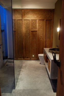 TEAK ACCENTS FROM JAVANESE JOGLOS