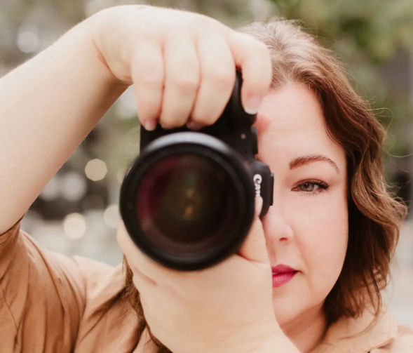 THROUGH TERAH HOOBLER'S LENS: Capturing Love Stories That Last a Lifetime