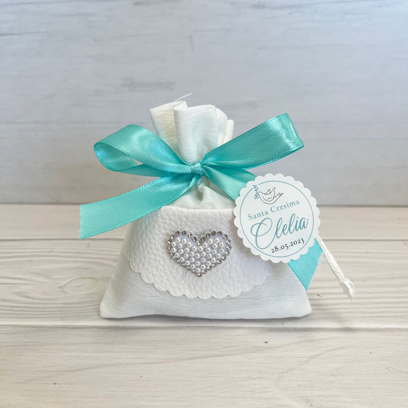 Sacchetto Confetti Bianco con Cuore di Perle