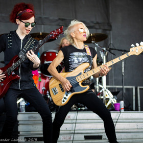 little-lisa-kid-kat-guitars.jpeg