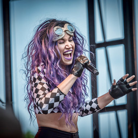 molly-singing-mic-andersonville.jpeg