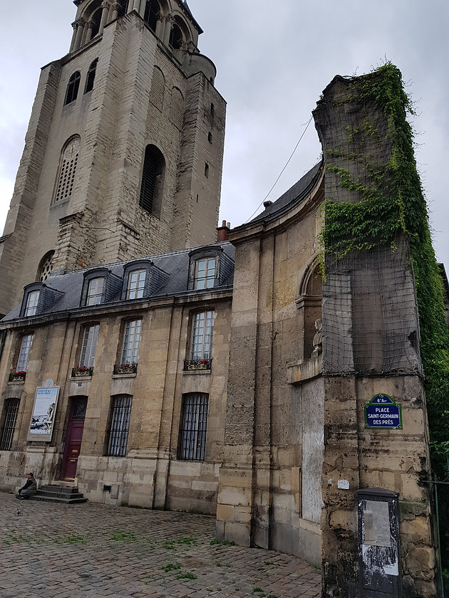 les vestiges de l’abbaye de Saint GermaindesPrés les vestiges de l’abbaye de Saint GermaindesPrés