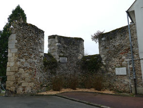 Les ruines de l'église Saint-Pierre de Dourdan