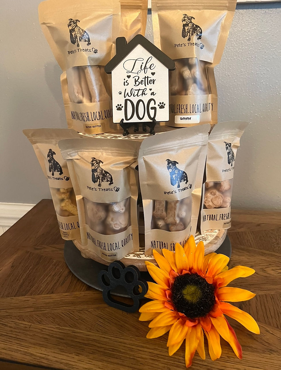 Pete's Treats Dog Bakery - Cakes and Cookies for your Dog