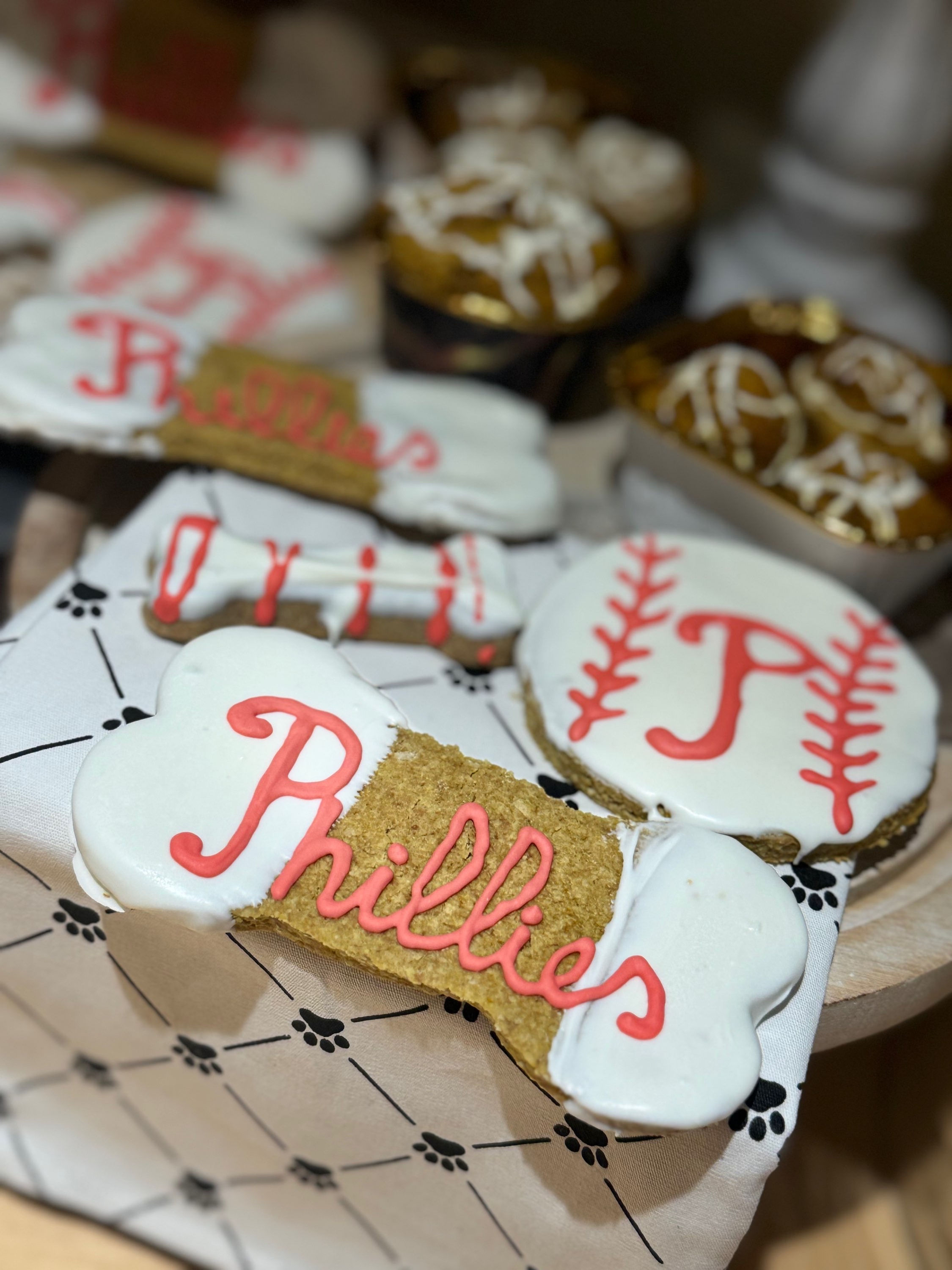 Pete's Treats Dog Bakery - Cakes and Cookies for your Dog