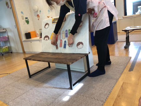 大きな紙に絵を描いたよ