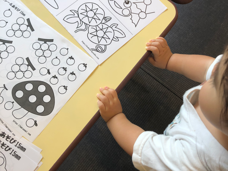 ペタペタシール貼り!