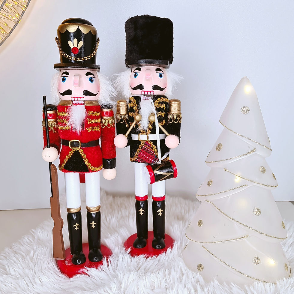 Miniature : 406654 Casse-noisette noir fourrure & tambour