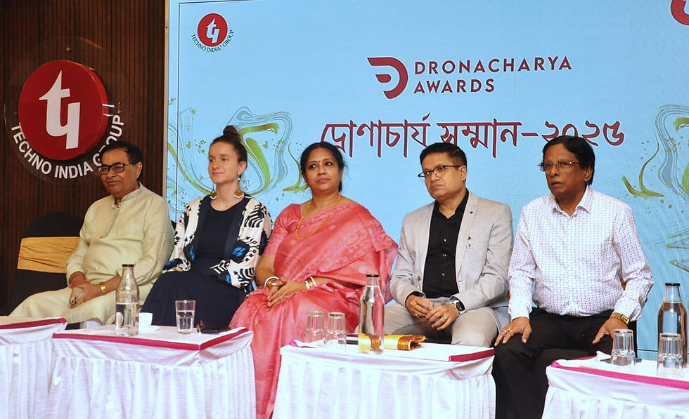 Techno India University Honours 400 Educators at the Dronacharya Awards Ceremony