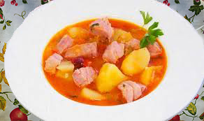 Caldereta-de-bonito-con-papas.webp
