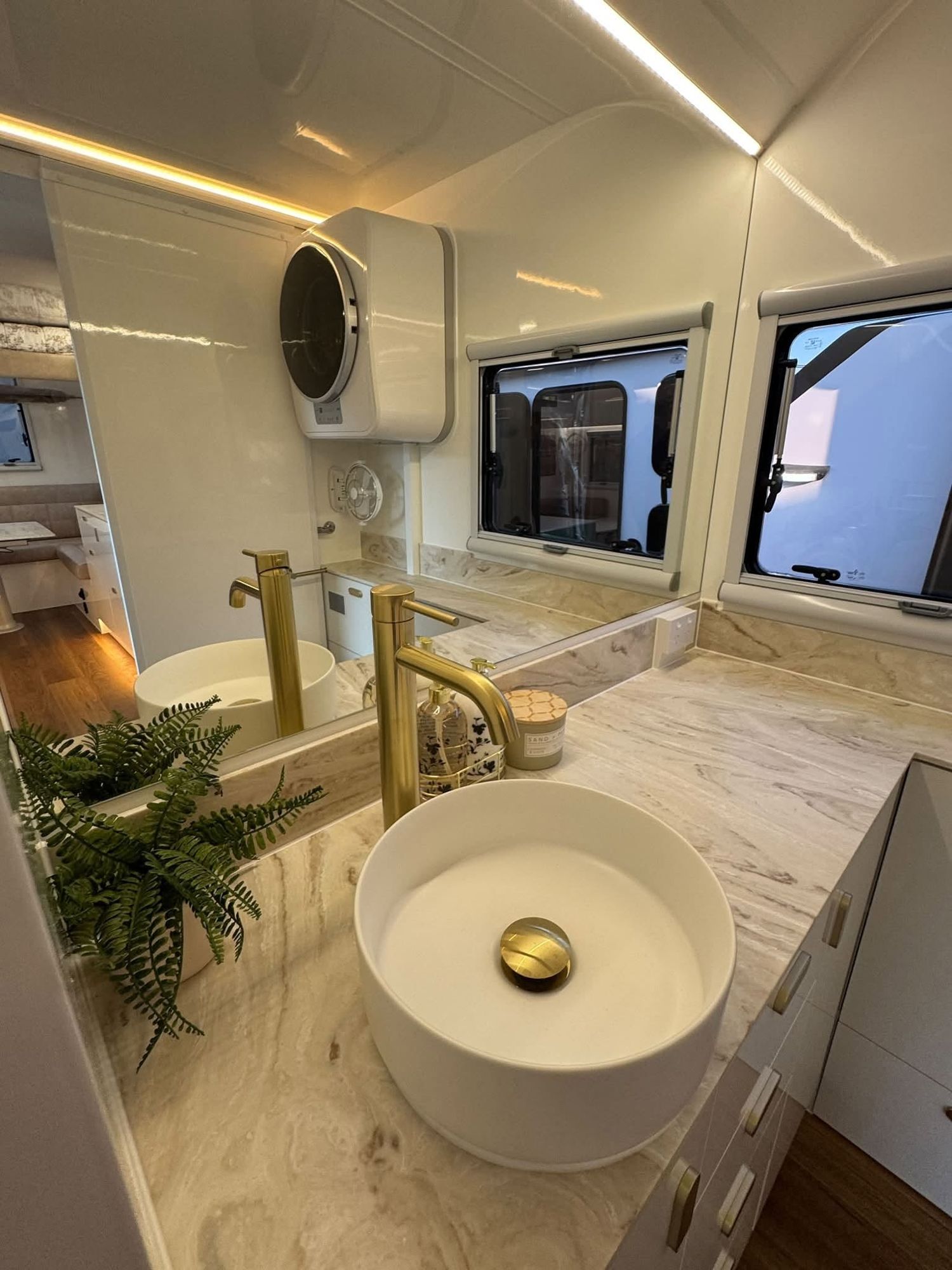 Ensuite with vessel basin