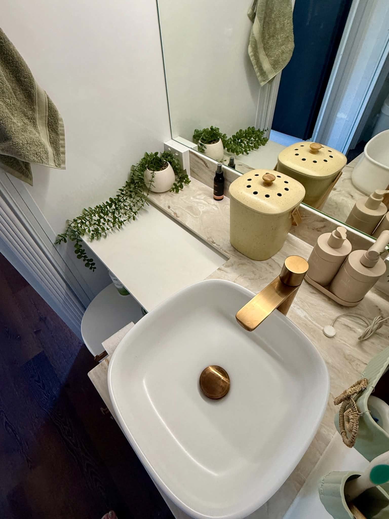 Vessel basin on Corian