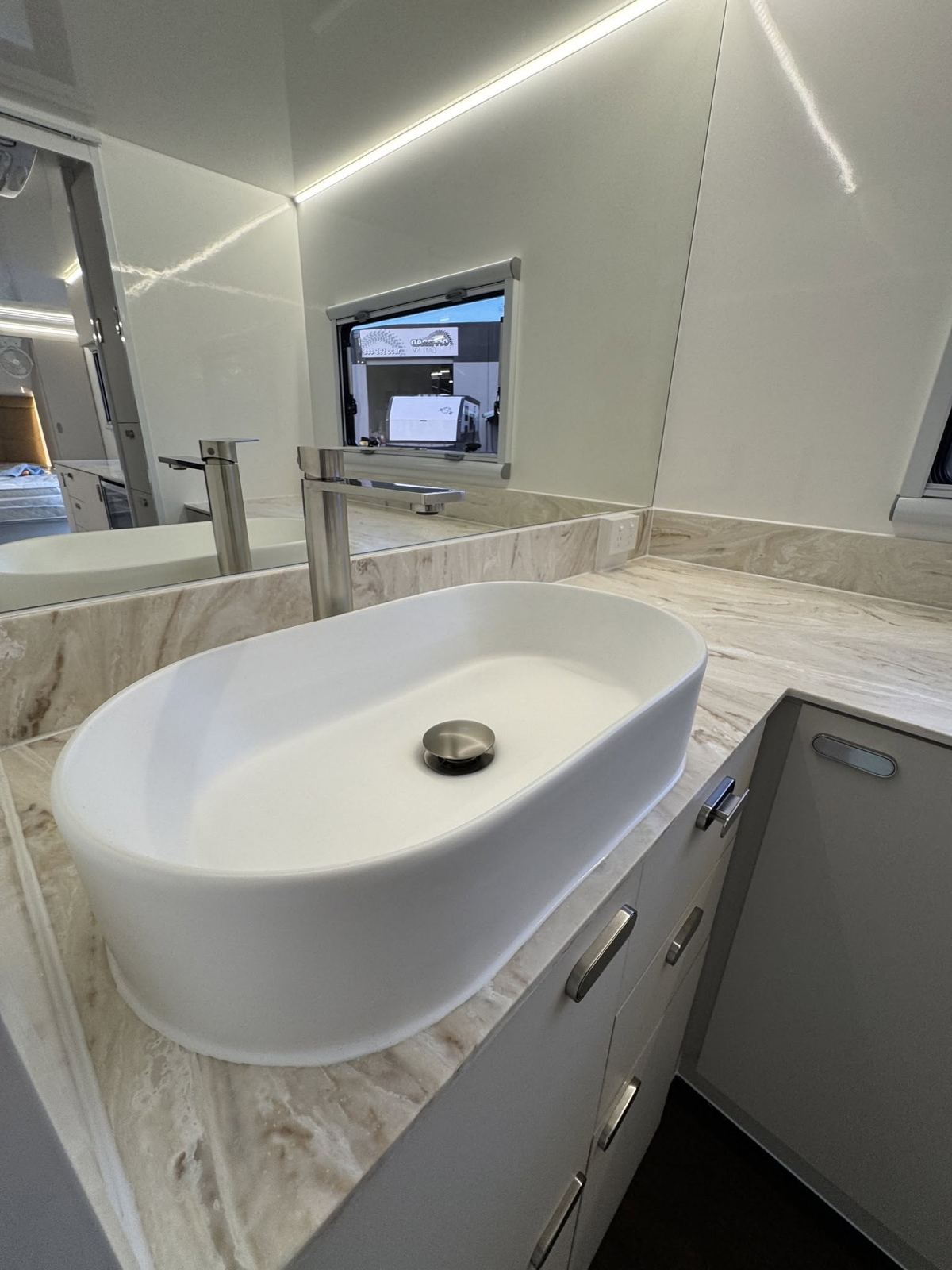 Ensuite with oval vessel basin