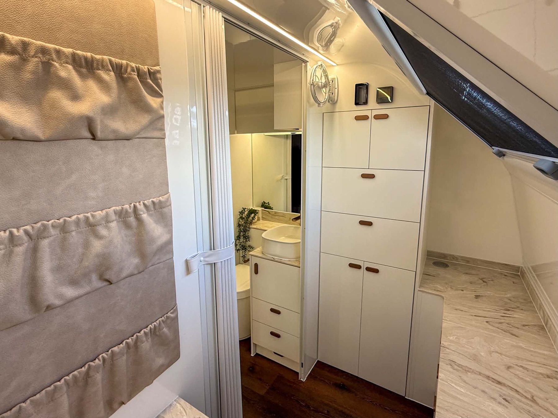 Dinette with the kitchen behind