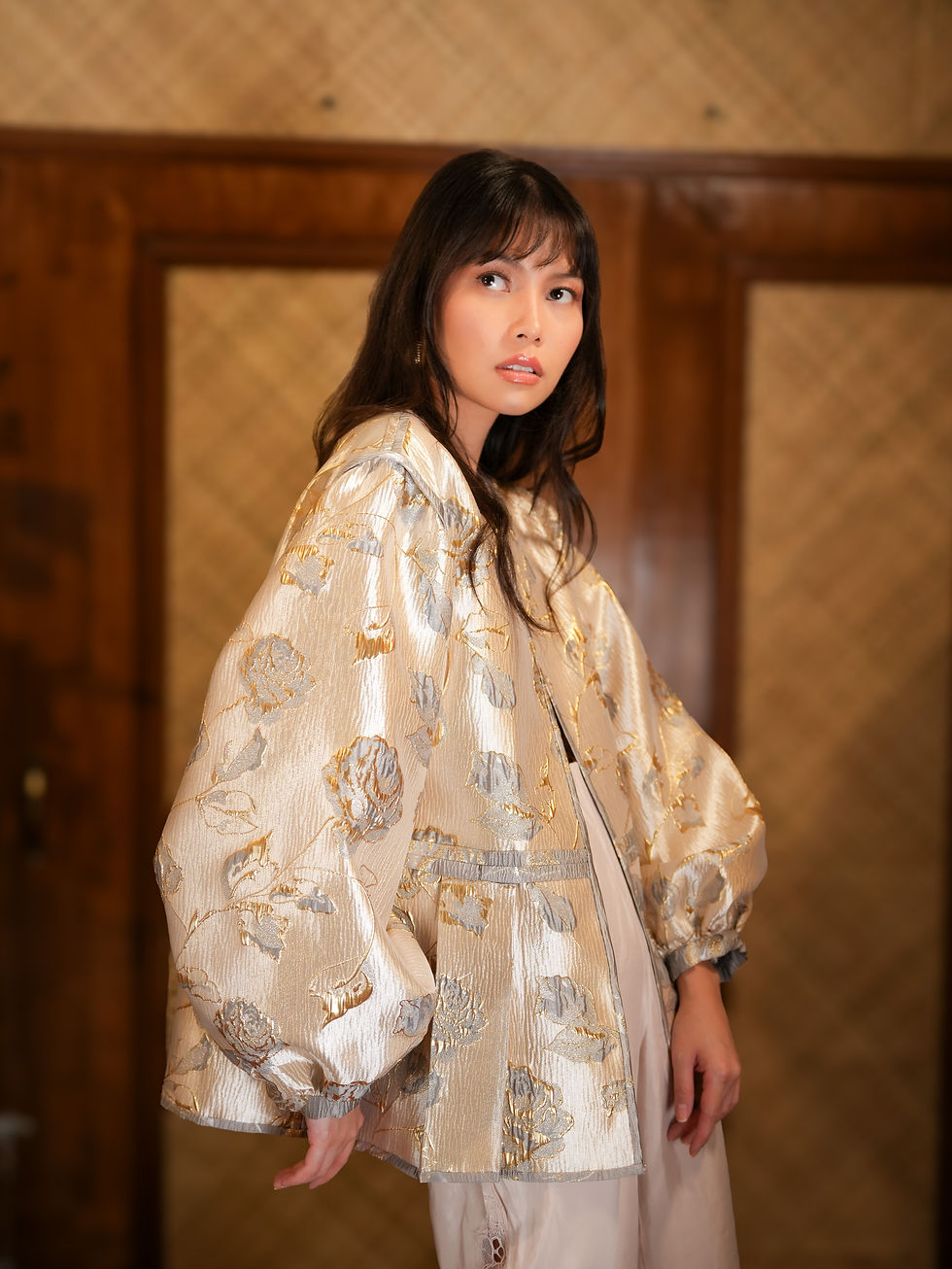 Thumbnail: DAYAW REVERSIBLE COVERUP