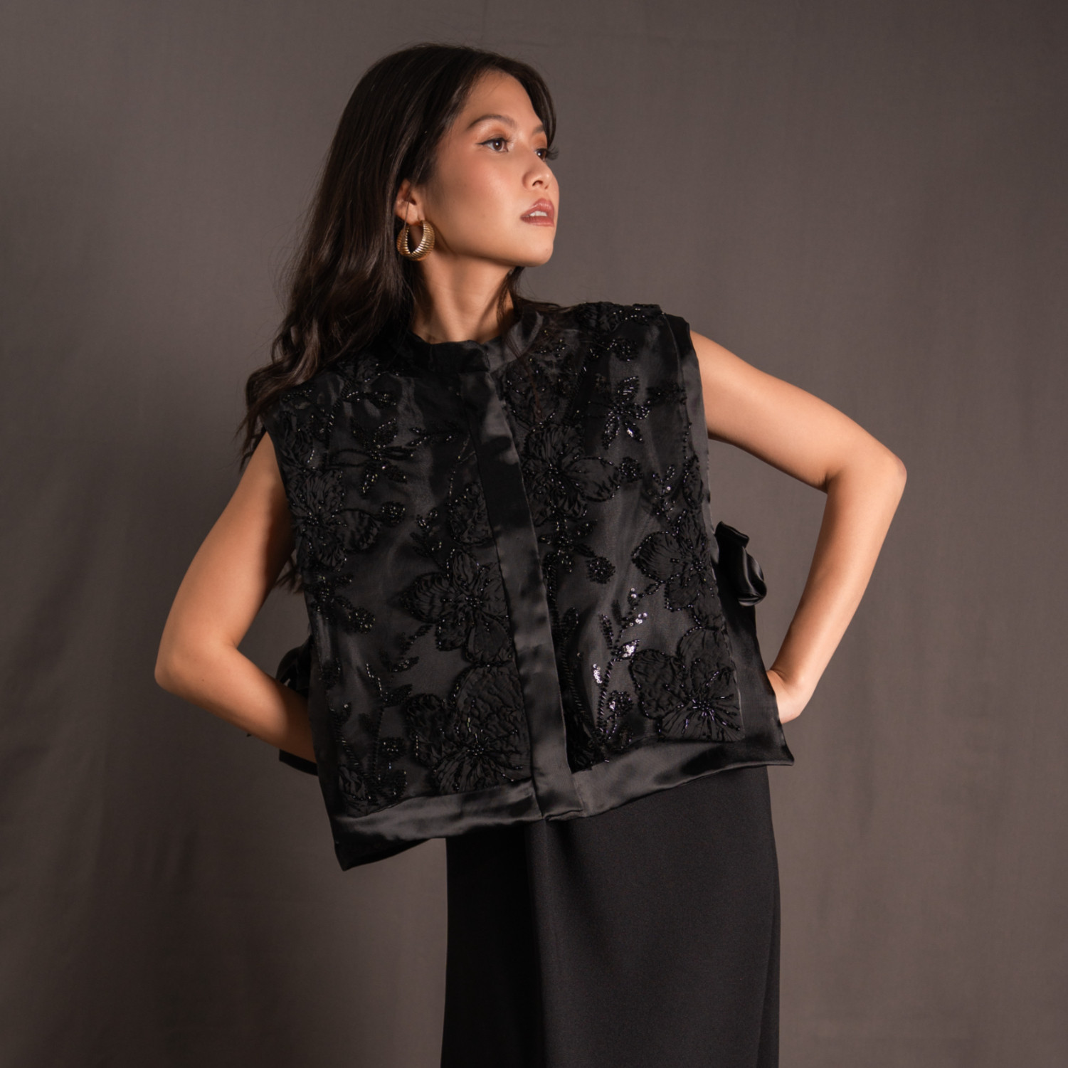 KAANYAG TOP (BLACK)