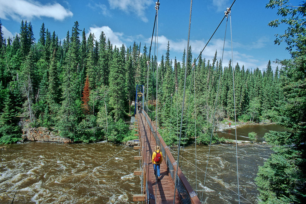 Pisew Falls Provincial Park Provinzpark Hängebrücke Wasserfall waterfall suspension bridge hiking Wandern Wanderung Wanderer Manitoba