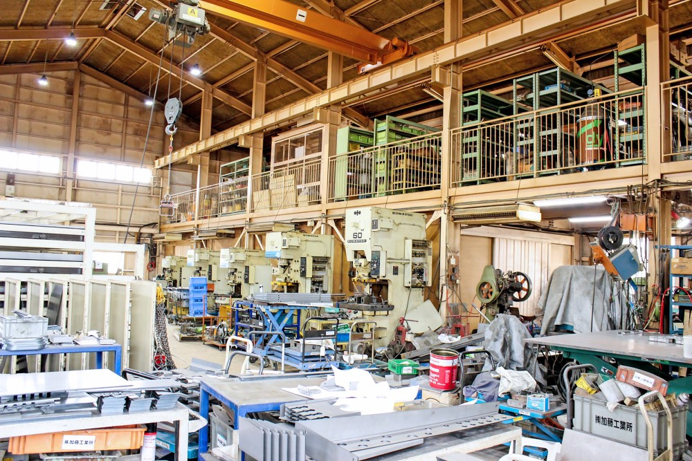シップス 導入企業 工場内作業風景