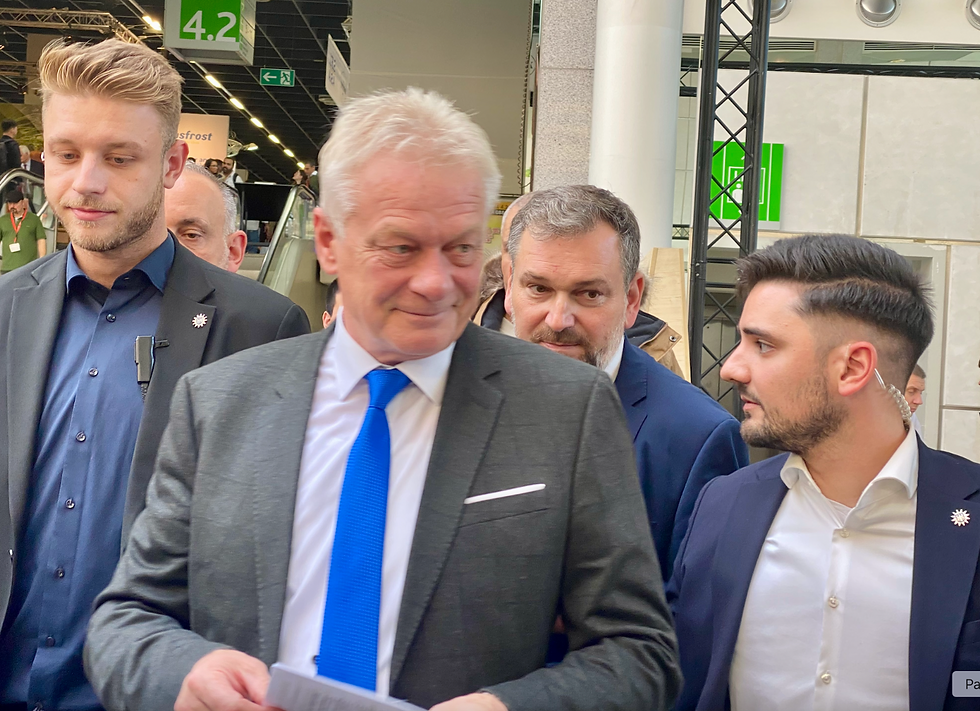 Bundeslandwirtschaftsminister Alois Rainer wurde nicht konkret was die Gentechnik-Frage angeht. (Foto: Karin Heinze)