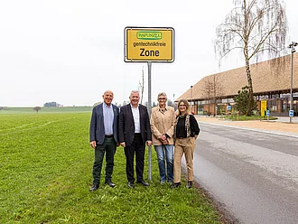 Aktuelle Aktivität gegen Gentechnik in Legau und als Mitmachen-Aktion an EU-Parlamentarier in Brüssel. Foto Rapunzel
