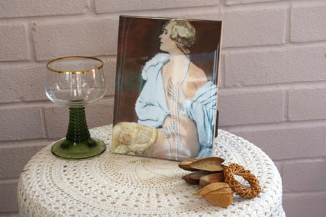 Art deco Lady tile advert 72dpi.jpg