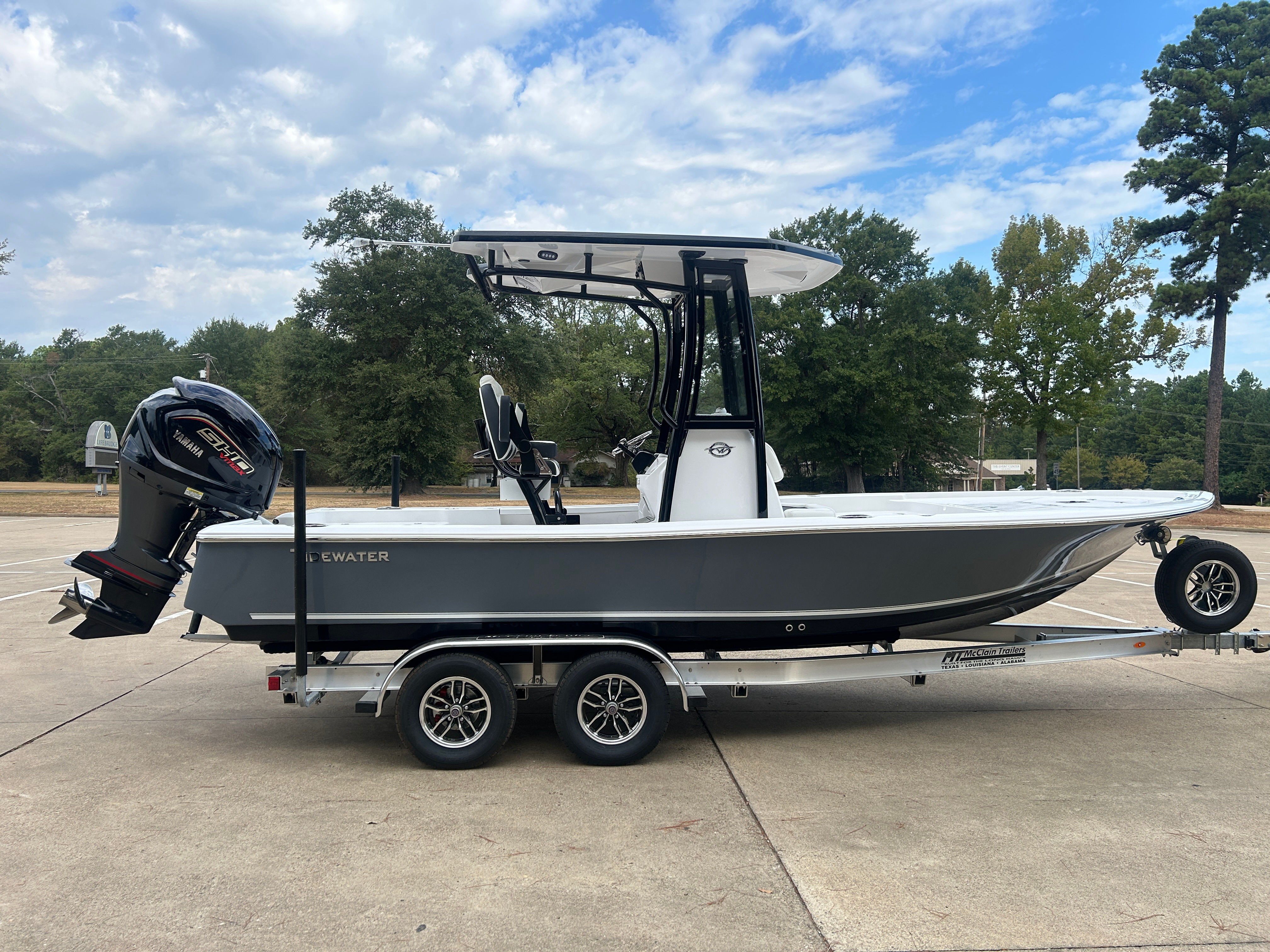 2027 Tidewater 2210