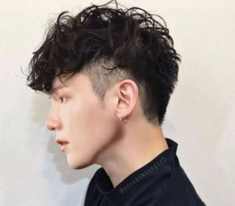 Ruffled mullet