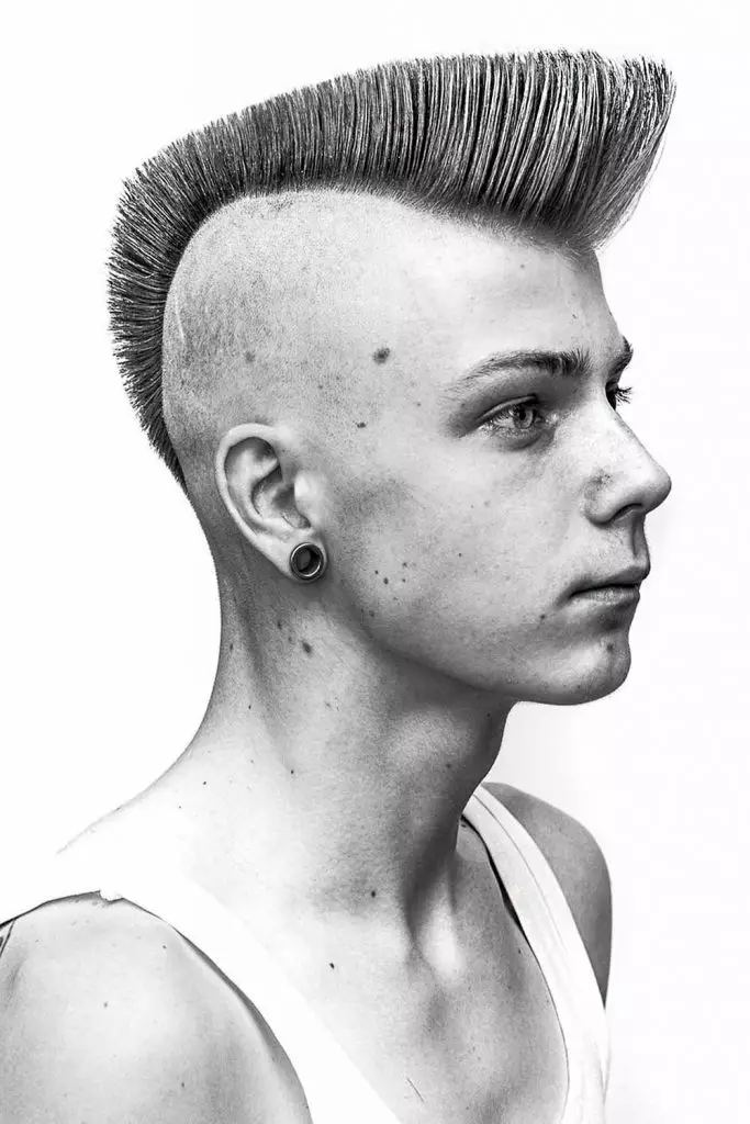 Kiểu Tóc Mohican Chéo