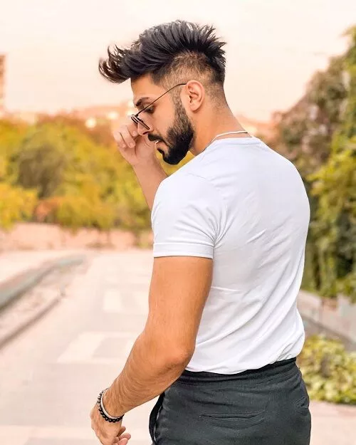 kiểu tóc mohican chéo