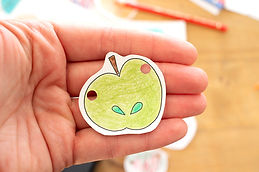 Mrs.BeAn-Basteln-Anleitung-Ausmalbild-fuer-Kinder-Apfel-Herbst-Stoffdesign-DIY-Bastelanlei