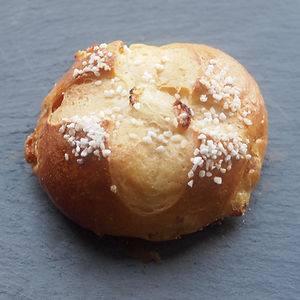 Pain au sucre et raisins