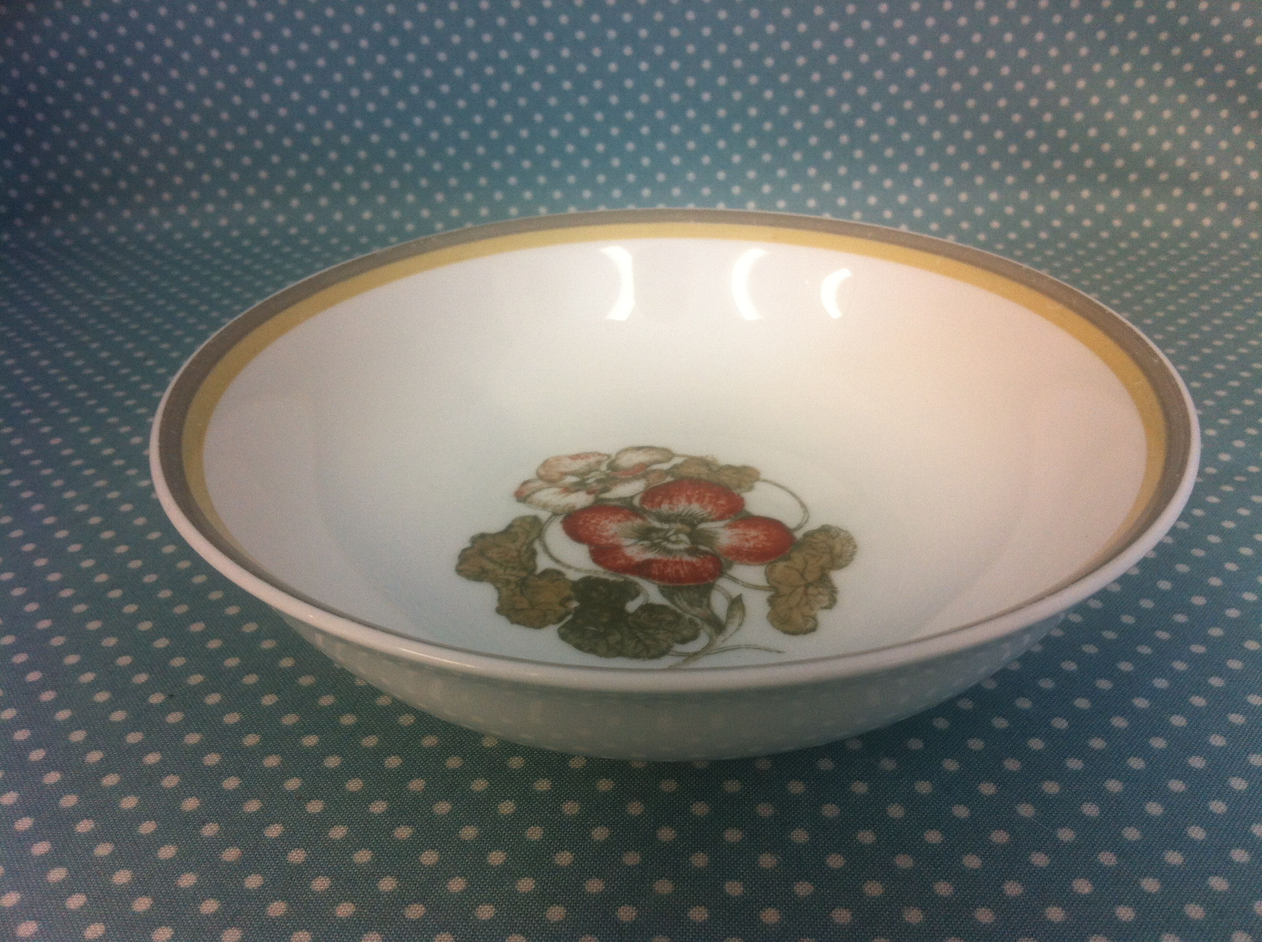 4 Wedgwood Susie Cooper "NASTURTIUM" bowls.