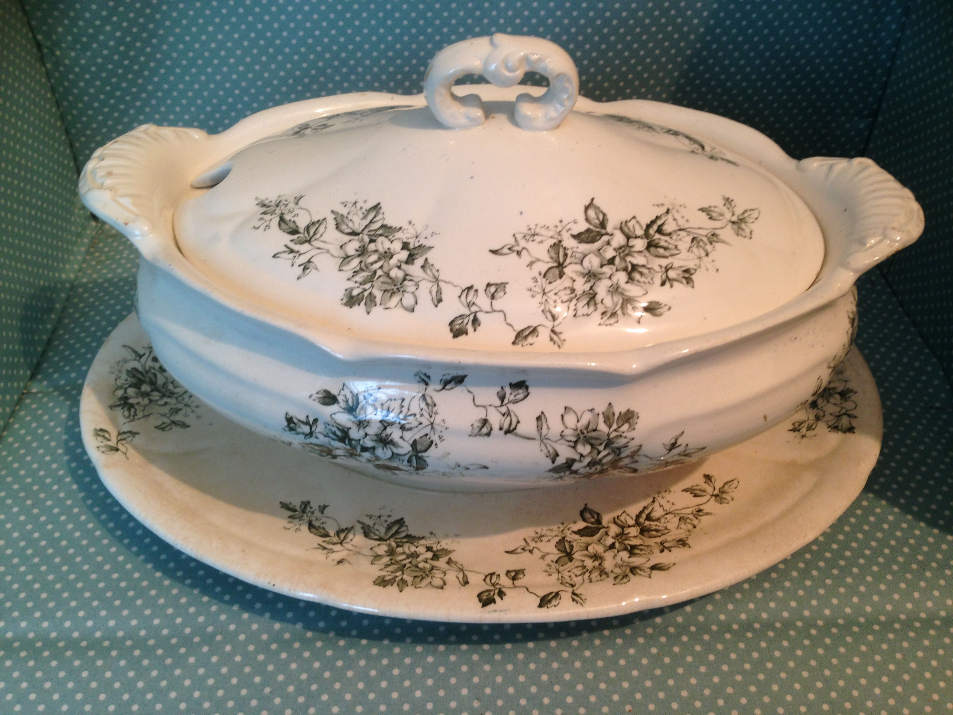 Antique Hulme & Christie Fenton Ida serving tureen
