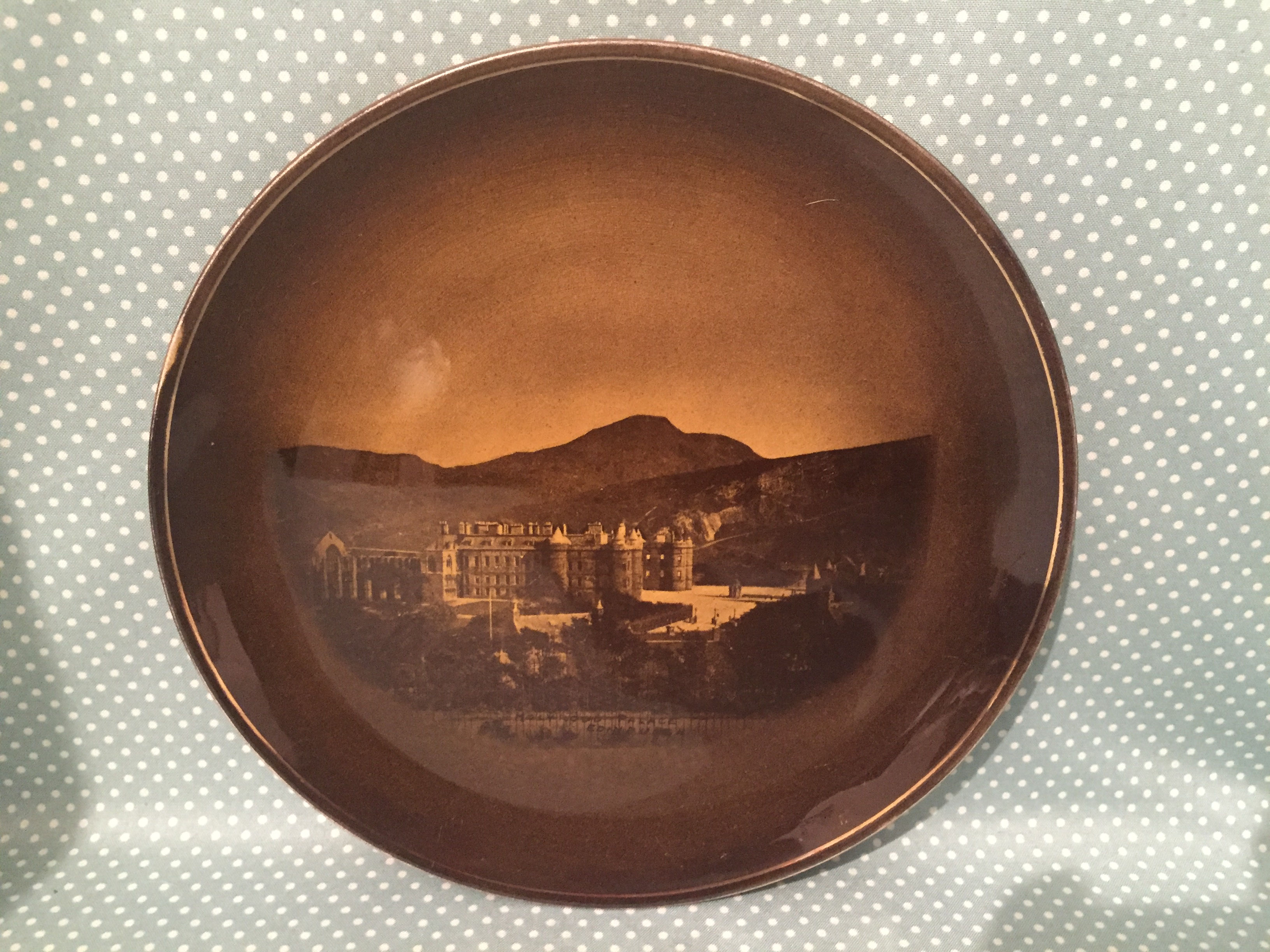 Ridgway Holyrood Palace, Edinburgh wall plate.
