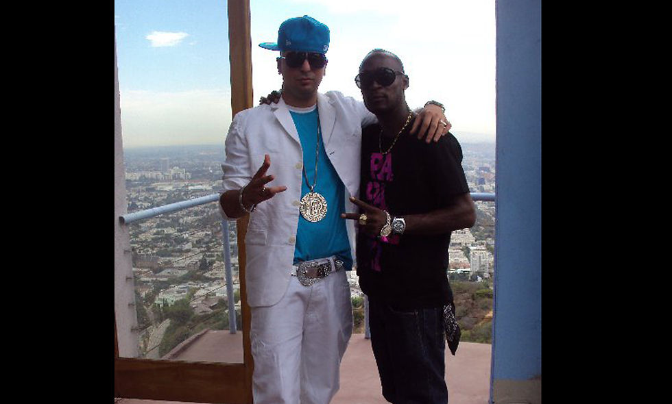 ROYAL V & DJ Coms