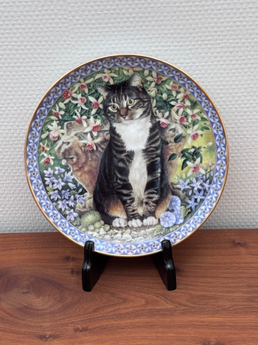 Lesley Anne Ivory Cat Plate レズリー・アン・アイボリー