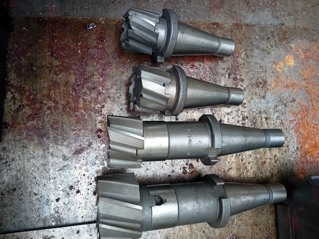 Trzpień PTFa M40/27 z frezem walcowo-czołowym