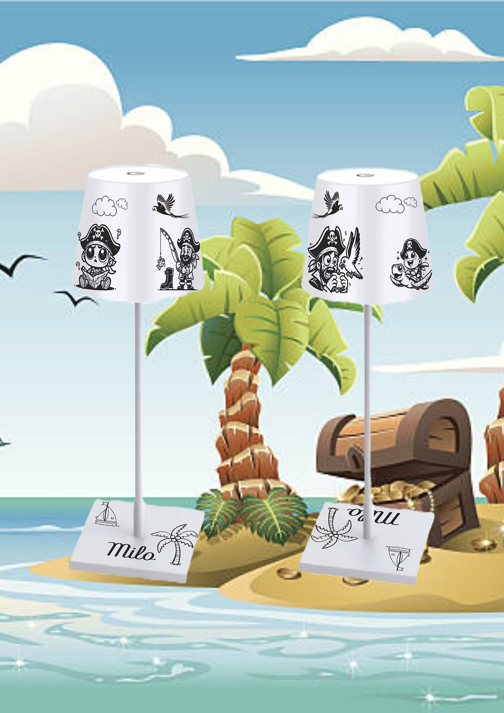 Personalisierte Kinderlampe mit vier lustigen Piraten-Motiven und Namen „Milo“ auf dem Sockel mit Palme und Segelboot