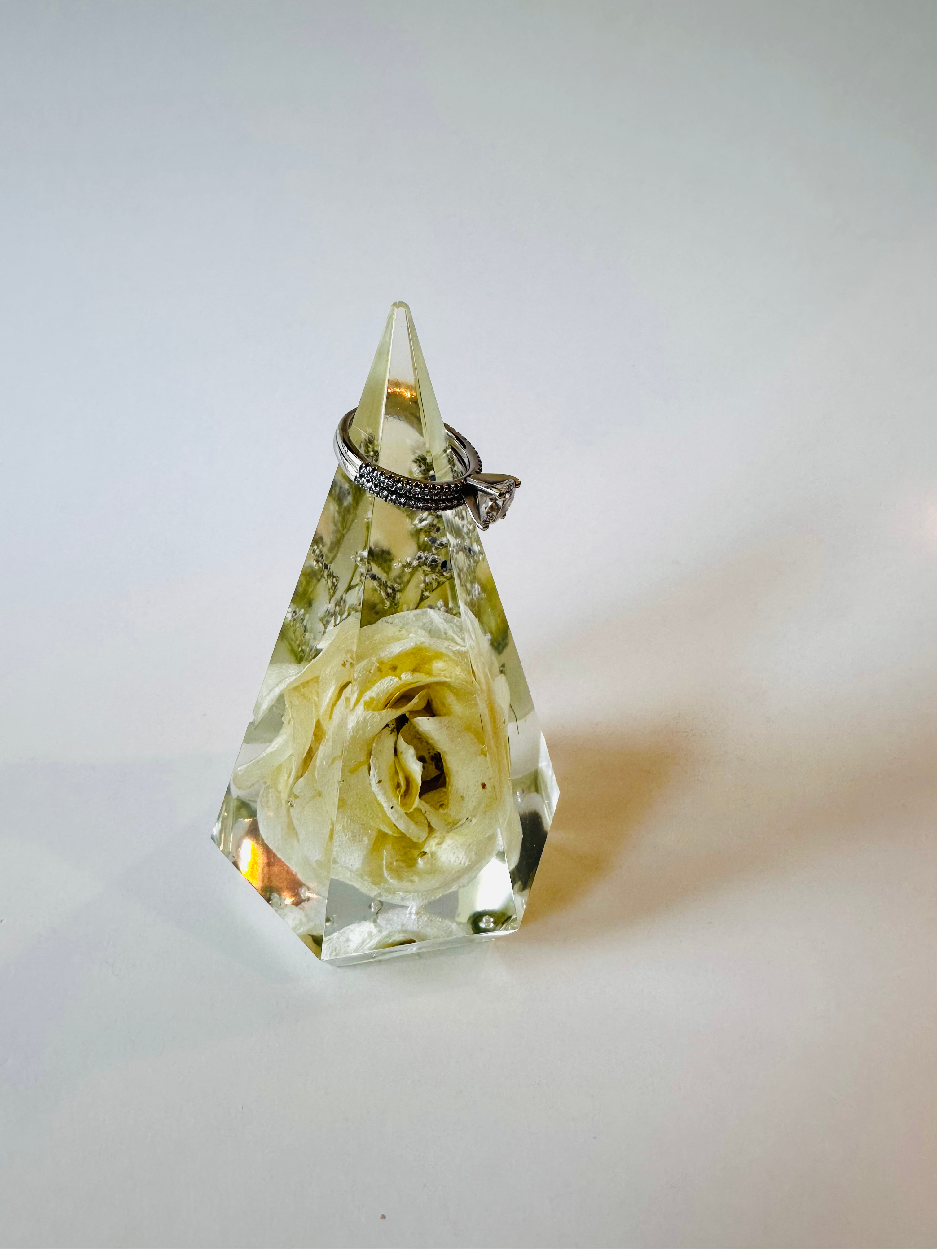 Large Angled Ring Holder