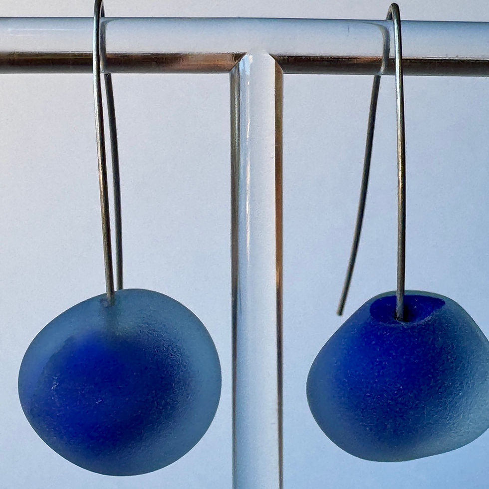 Thumbnail: Glass cloud earrings