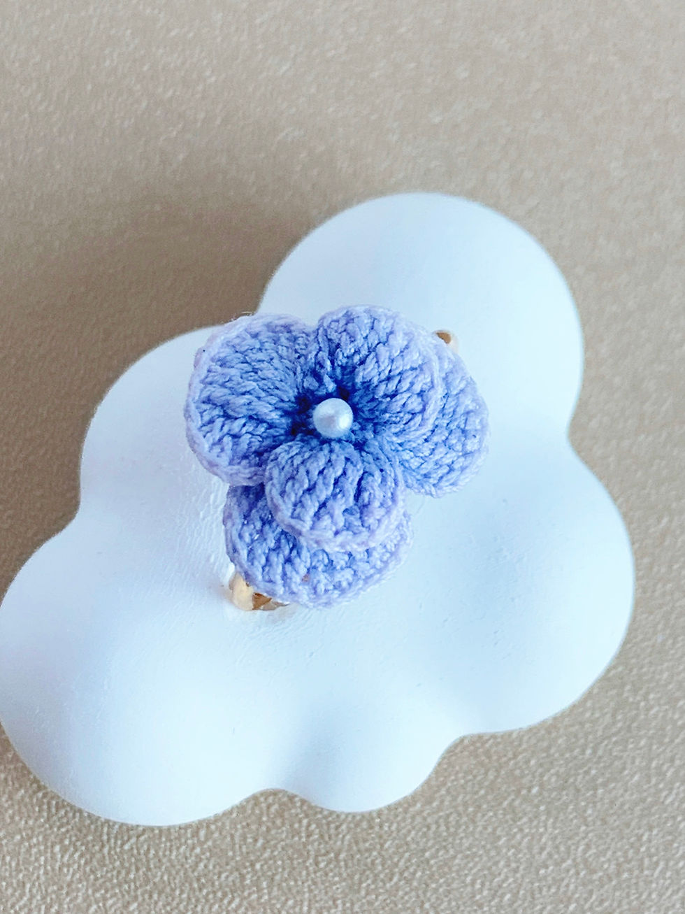 Thumbnail: Fine-Kniiting Butterfly Ring